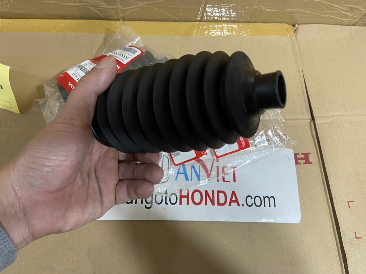 Cao su chụp bụi Rô tuyn lái trong xe Honda CIVIC 2006-2011